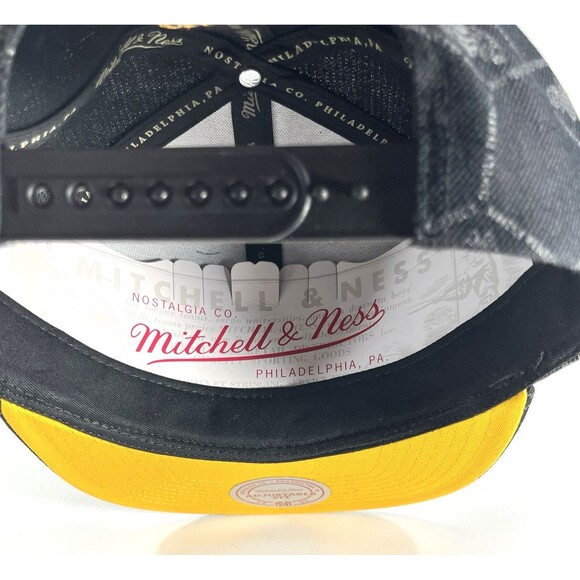Mitchell & Ness Patron Tequila Bumble Bee Embroidered Snapback Black & Gold Hat - Picture 7 of 9